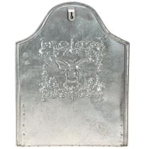 položky Závěsný květináč kovový včelí krémové barvy, délka 29 cm