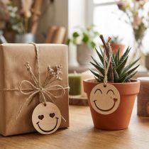 položky Dřevěný přívěsek Emoticon Emoticon® Ø4cm přírodní 24 ks