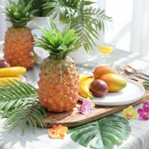 položky Umělý dekorativní ananas 26 cm – Klamně realistické umělé ovoce, dekorativní ovoce pro bufety a vystavení na stole.