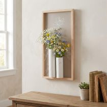 položky Dřevěná nástěnná dekorace s keramickými vázami V35cm ve venkovském stylu