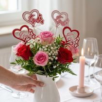 položky Květinová zátka ozdobná "Love" Valentýn 25,5 cm 16 ks