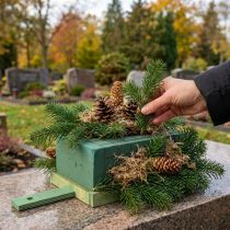 položky Květinová pěna s dřevěným základem dekorace hrobu maxi 4 kusy