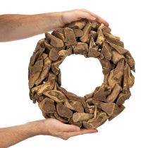 položky Dekorativní věnec z přírodních dřevěných kousků, kulatý, 35 cm