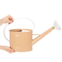 položky Kovová dekorativní konev na zalévání, vintage vzhled, světle hnědá, 52,5 cm - květináč na dekoraci stolu a letní dekoraci