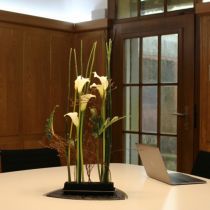 položky OASIS® Black Table Deco Medi Floral Foam 4 ks