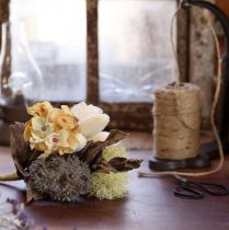 položky Kytice umělých květin, růže, hortenzie, suchý vzhled, vintage dekorace, 38 cm