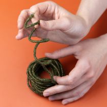 položky Zelená vlněná šňůra se zlatou nití, 5m x 5mm s drátkem, na dekoraci a tvoření