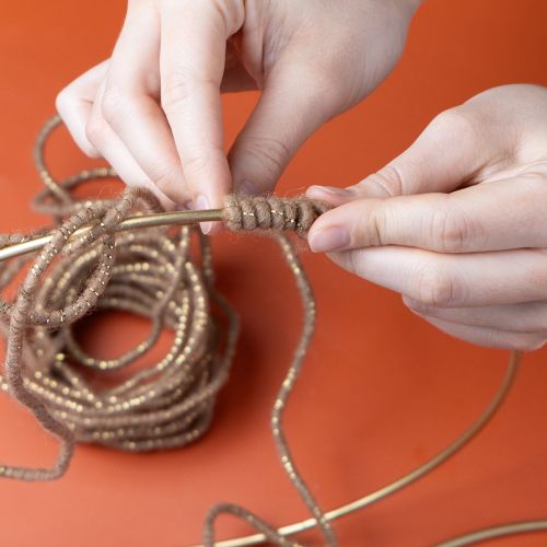 položky Hnědá vlněná šňůra se zlatou nití, 5m x 5mm s drátkem, na dekoraci a tvoření