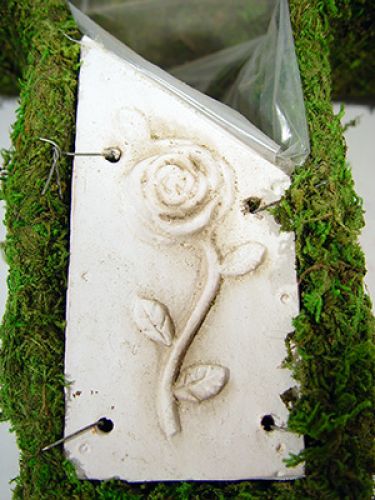 Floristik24 Rostlinný křížový mech 44x32cm s keramickým talířem