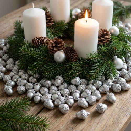 Dekorativní žaludy stříbrné, adventní dekorace, přírodní podzimní plody, venkovský dům Ø1,5 – 2,5 cm D1,5 – 3 cm 300 g | Floristik24.cz