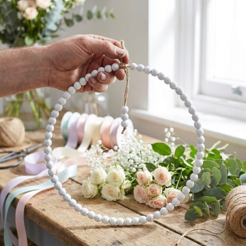 Dekorativní věnec z bílých perel Ø28cm, sada 4 kusů - Všestranná závěsná dekorace pro jarní, svatební a vintage dekorace | Floristik24.cz