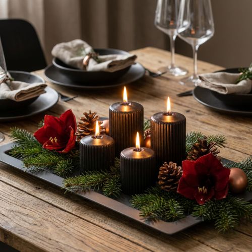 Černé sloupkové svíčky, drážkované, 70/90 mm, sada 4 kusů, dekorace, adventní, bezdýmné | Floristik24.cz