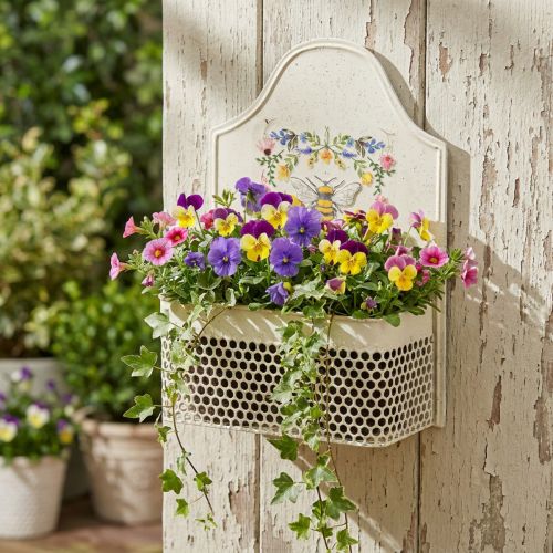 položky Závěsný květináč kovový včelí krémové barvy, délka 29 cm
