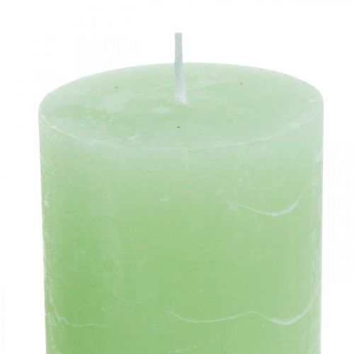 položky Sloupové svíčky jednobarevné limetkově zelené​​​​​​​​ 70×100mm 4 ks
