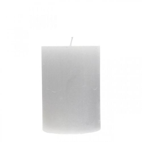položky Sloupové svíčky barvené světle šedou 70×100mm 4ks