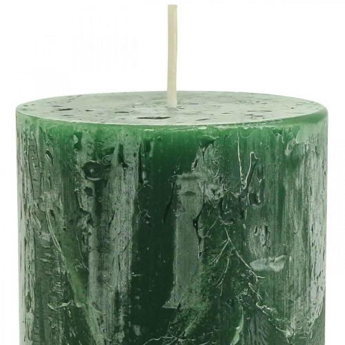položky Jednobarevné svíčky Tmavě zelené sloupové svíčky 70×140mm 4ks