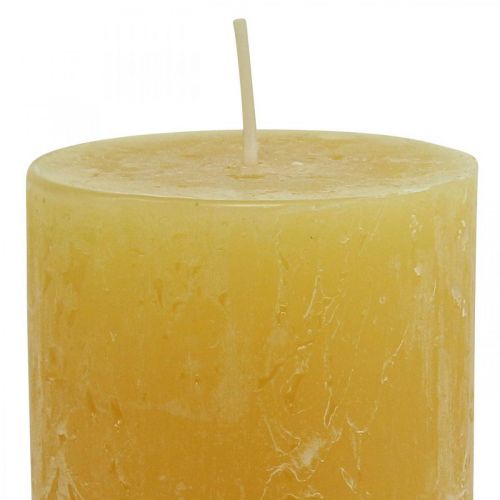 položky Sloupkové svíčky Rustikální jednobarevné svíčky žluté 70/140mm 4ks