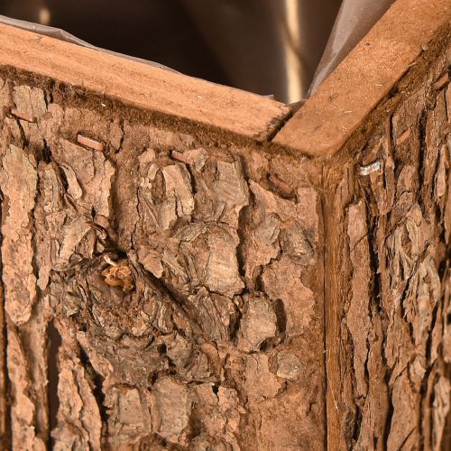 položky Čtvercový dřevěný květináč s borovou kůrou a květináč 12×12 cm