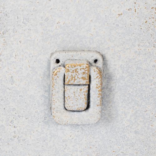 položky Kovová taška, moderní a příjemná atmosféra pro vnitřní i venkovní použití, 28 cm