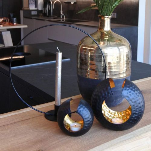 položky Stojan na čajovou svíčku černá zlatá stolní dekorace kovová 19×11×17cm
