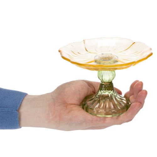 položky Dekorativní skleněný talíř s nohou, květinový vzor, ideální pro slavnostní prezentaci, 15 cm