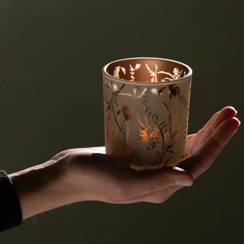 položky Dekorativní skleněná lucerna s květinovým motivem pro atmosférické bytové doplňky, 8 cm, 4 kusy.