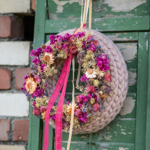 položky Dekorativní věnec z plsti ve světle hnědé barvě k zavěšení Ø30cm Š4cm
