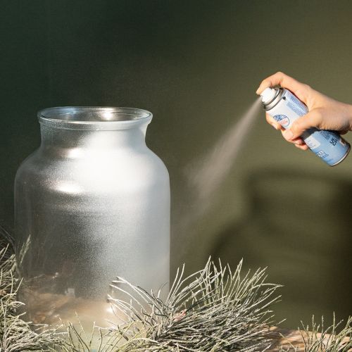 Stříbrný sprej s třpytkami ve sněhu na okna a zimní dekorace 150ml | Floristik24.cz