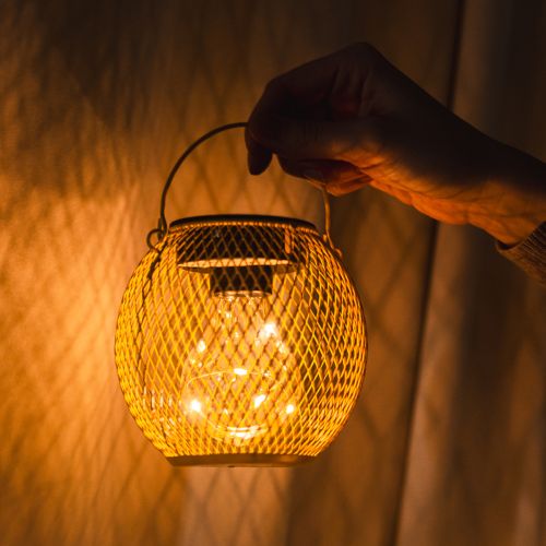 položky Solární LED lucerna pro atmosférické osvětlení zahrady v atraktivním kovovém designu, 12 cm