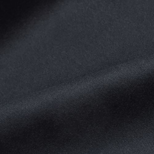 položky Sametový běhoun černý, lesklá dekorační látka, 28×270 cm - elegantní běhoun pro slavnostní příležitosti