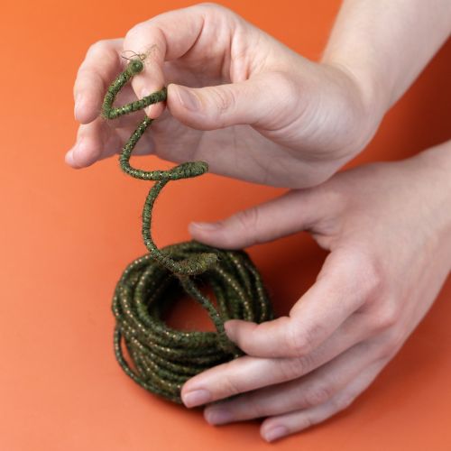 položky Zelená vlněná šňůra se zlatou nití, 5m x 5mm s drátkem, na dekoraci a tvoření