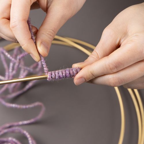 položky Vlněná šňůra s růžovou a zlatou nití, 5m x 5mm s drátkem, na dekoraci a tvoření