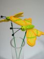 Floristik24 Motýl na trsátku zelené / žluté dřevo 7cm (24ks)