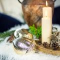 Floristik24 Dekorativní žalud keramická zlatá dekorace na stůl vánoční 13,5cm 2ks