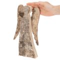 Figurka anděla ze dřeva s březovou kůrou, 30 cm | Floristik24.cz