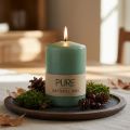 PURE sloupová svíčka zelená smaragdová Svíčky Wenzel 90/60mm | Floristik24.cz