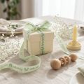 Dárková stuha Hello Baby ozdobná stuha křtinová zelená 25mm 16m | Floristik24.cz