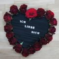 Floristik24 Zásuvný materiál srdce květinová pěna černá 33cm 2ks svatební dekorace